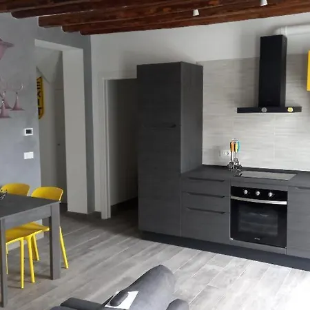 Yellow Garden ונציה