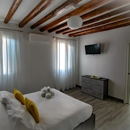 Yellow Garden * Venedik