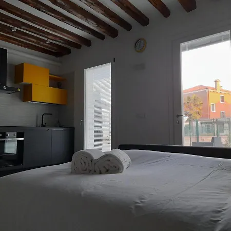 Yellow Garden Apartamento *